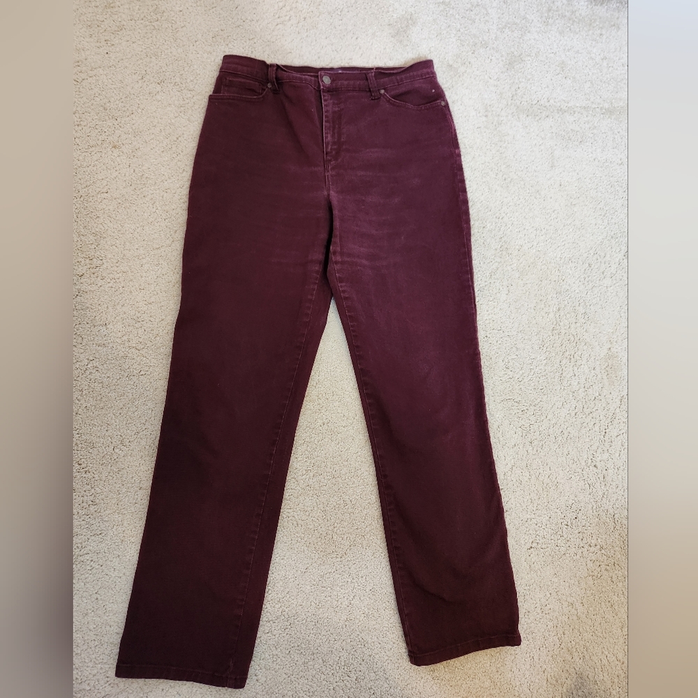 Gloria Vanderbilt Straight Leg Jeans in Deep Burgundy